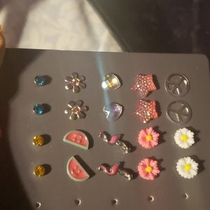 10 pairs of earings